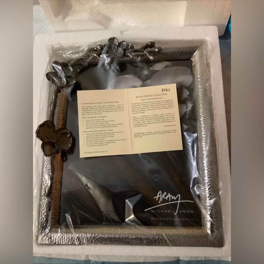 NOT AVAILABLE- DO NOT BUY IT Black Orchid Photo Frame​​​ - Picture 7 of 8